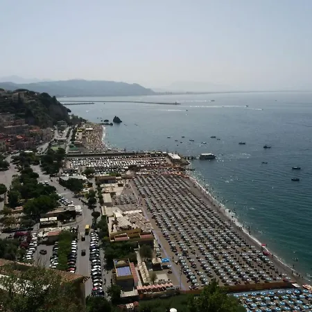 Affittacamere Casa Ricordi 3*